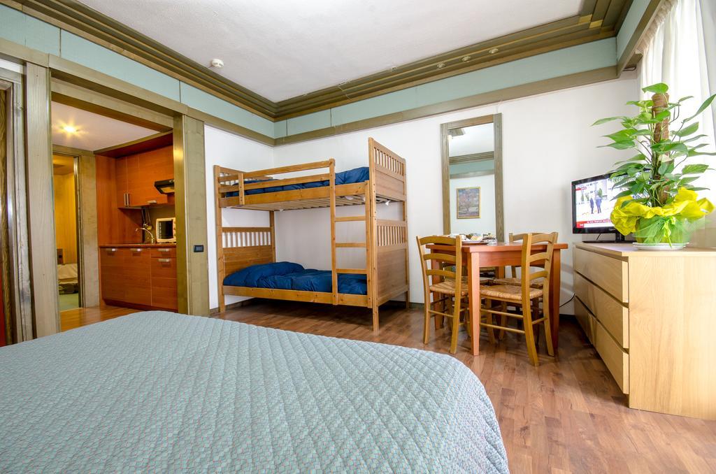 Hotel Residence Club Primula Pescasseroli Rum bild